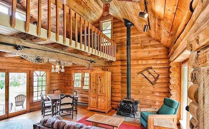 Cozy Cabin At The Highlands Davao 0*,  Philippines